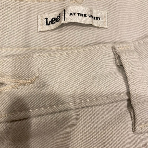 Lee Women’s At The Waist Straight Leg Twill Khaki Pants Size P14 - Picture 9 of 13